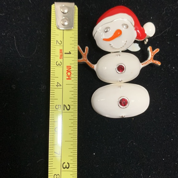 Vintage movable snowman enamel over silver toned metal pin w rhinestones - Picture 4 of 5